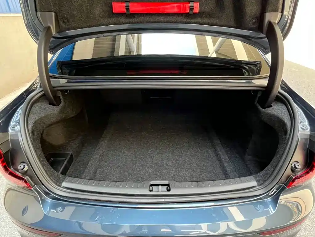 Фото 8 - Volvo S60