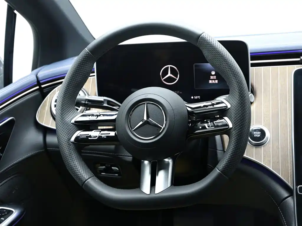 MERCEDES-BENZ EQE