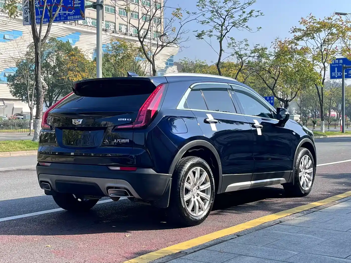 CADILLAC XT4