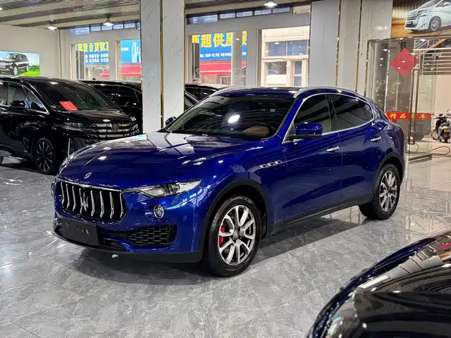 Maserati Levante 2018 3.0T Standard Edition — фото 1