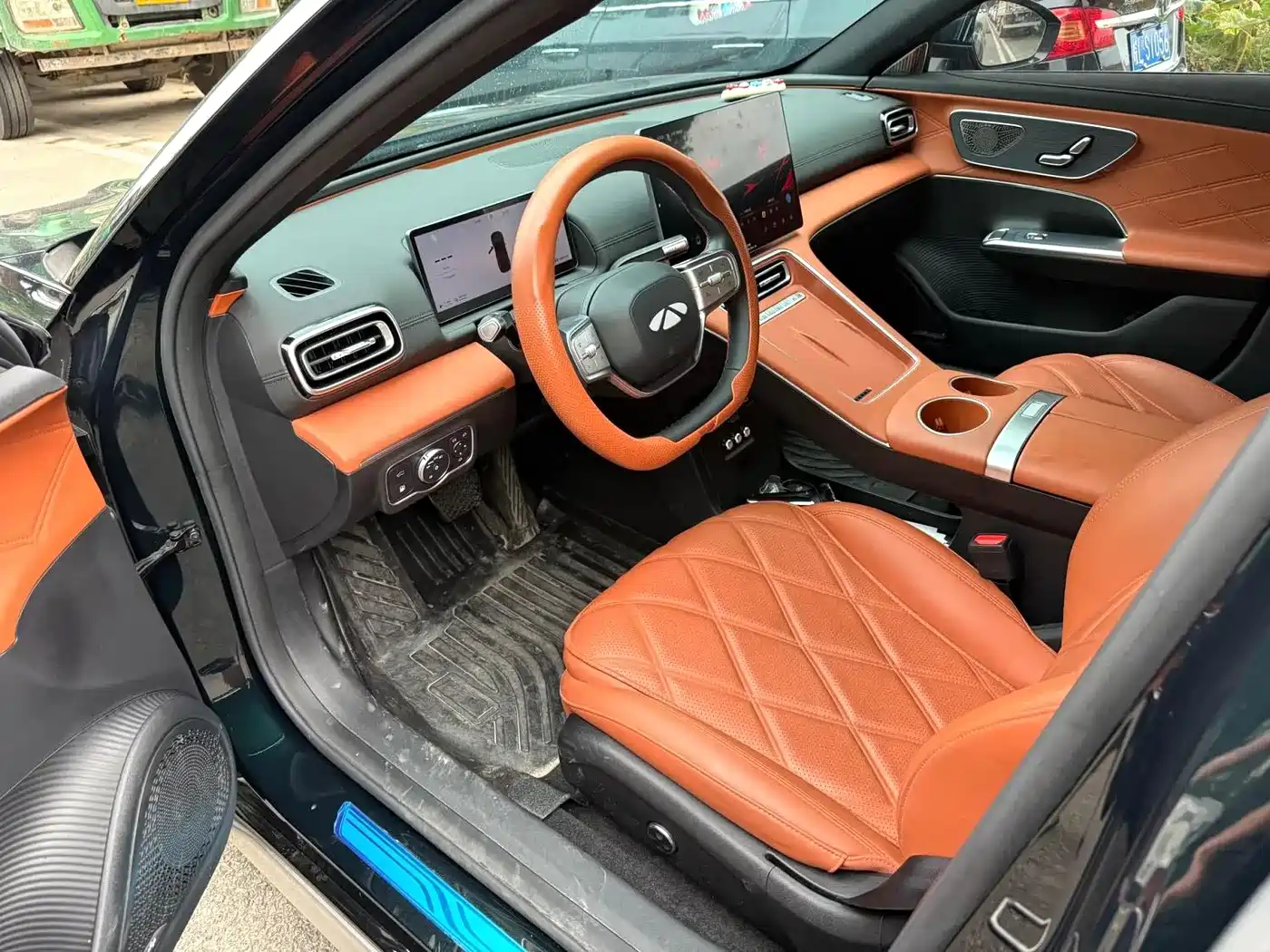 Chery Fengyun Fengyun A9L 2025 2025 Model 260 Extended Range Premium Edition