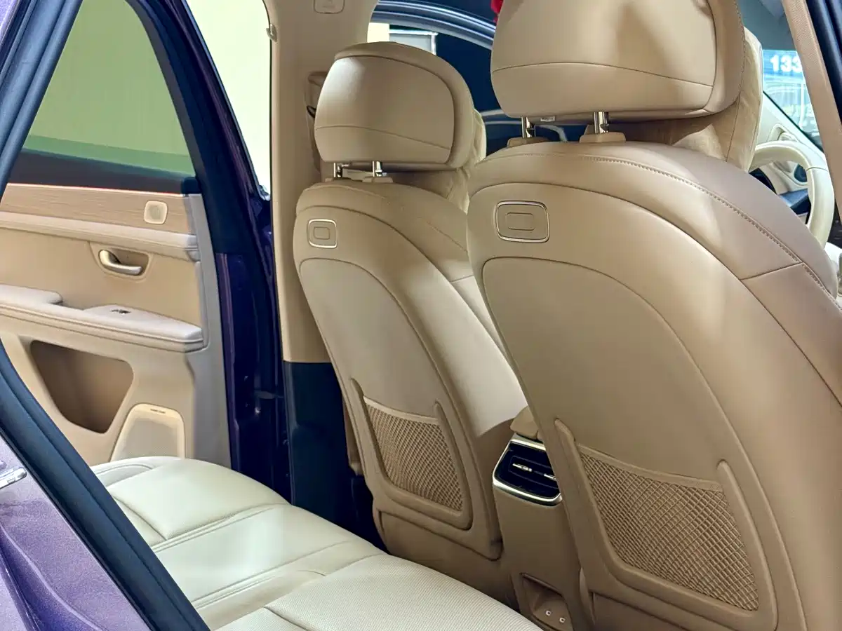AITO Wenjie AITO M5 2025 Extended Range Ultra AWD фото 8