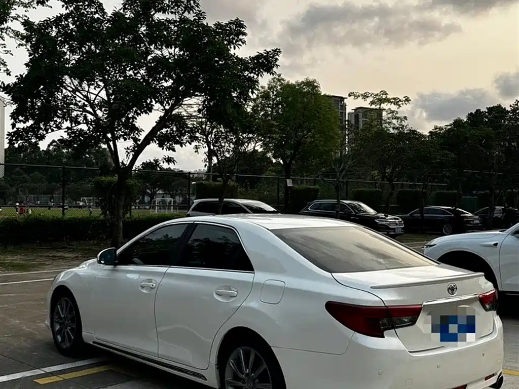 Toyota Reiz 2013 2.5V Premium Edition фото 7