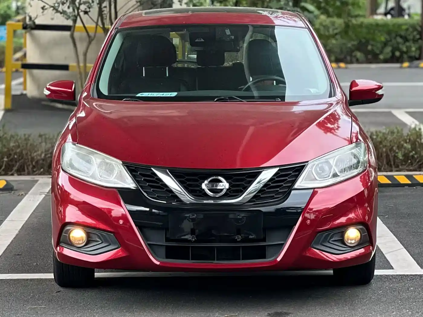 Фото 3 - Nissan Tiida