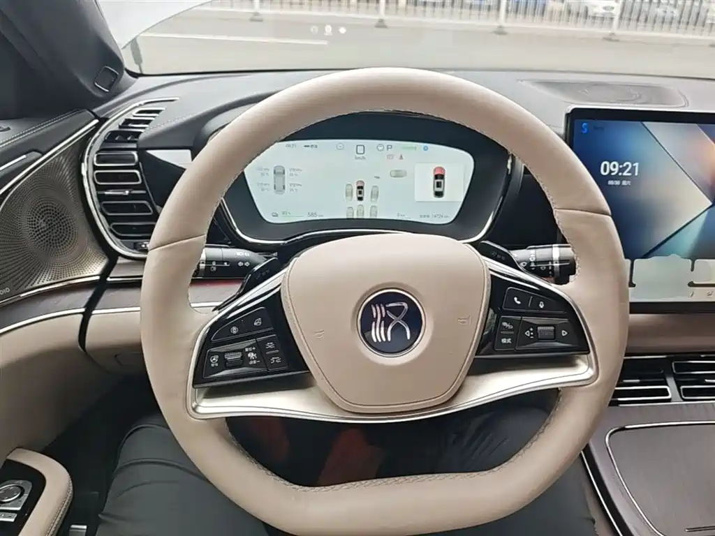 BYD Han 2025 Model EV 701KM LiDAR Smart Driving Version фото 11