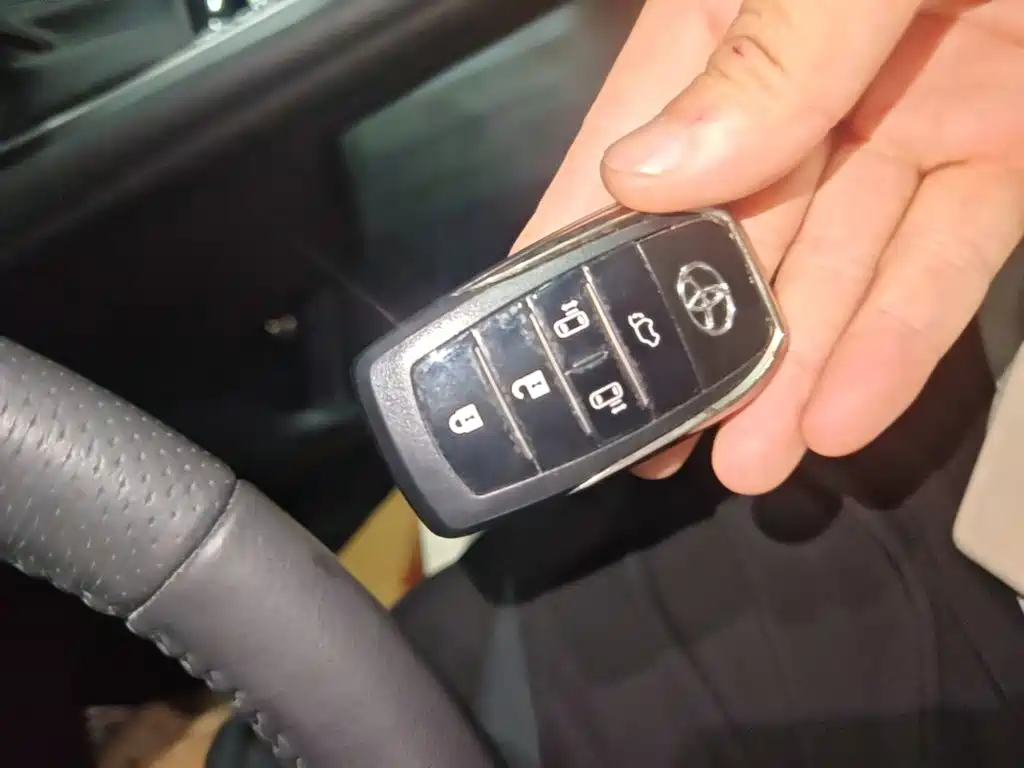 Toyota Granvia 2023 2022 2.5L Hybrid Noble Edition