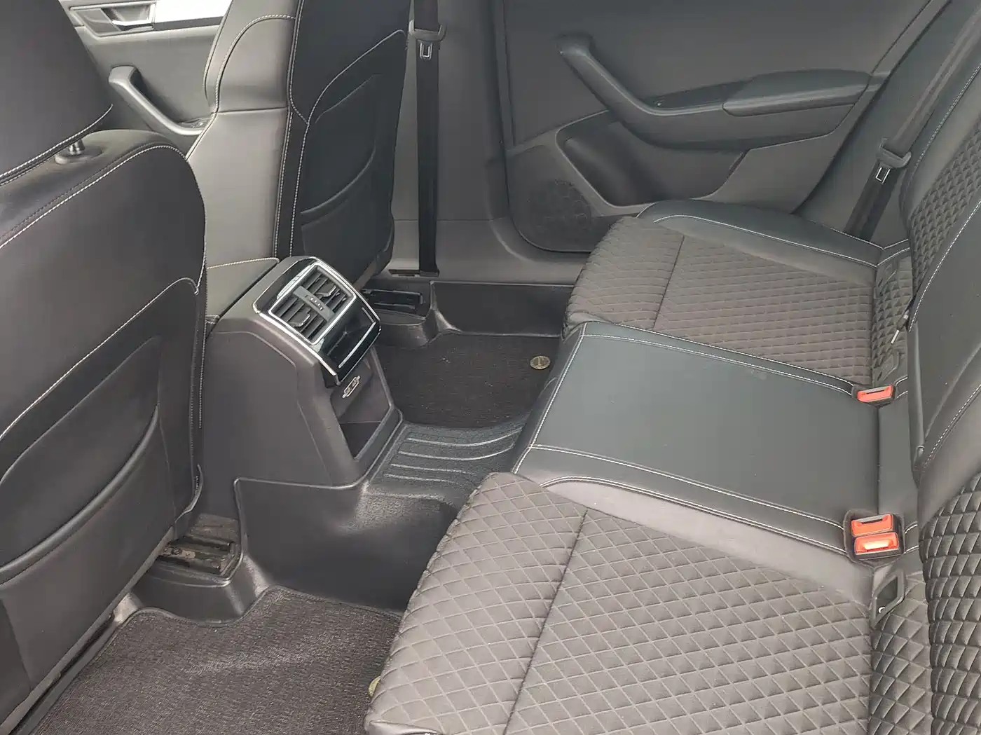 Škoda Superb 2018 TSI330 DSG Comfort Version China VI фото 14