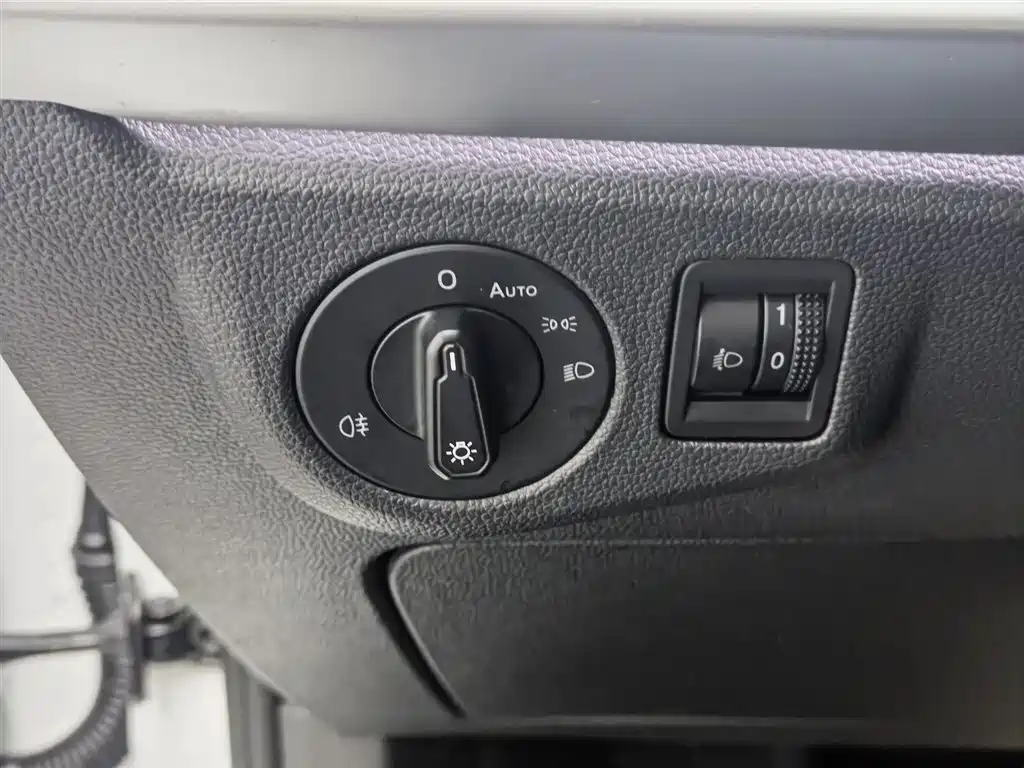 Volkswagen Lavida 2024 Model 1.5L Automatic 5 Million Edition фото 21