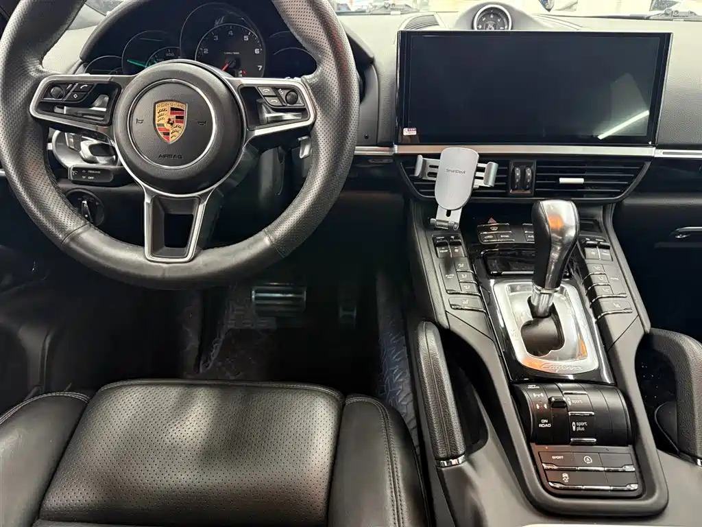 Porsche Cayenne 2016 Cayenne Platinum Edition 3.0T фото 9