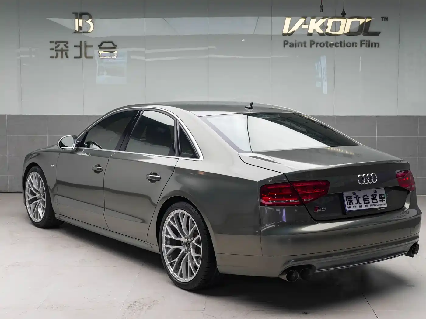 Audi S8 2013 S8 4.0TFSI quattro фото 22
