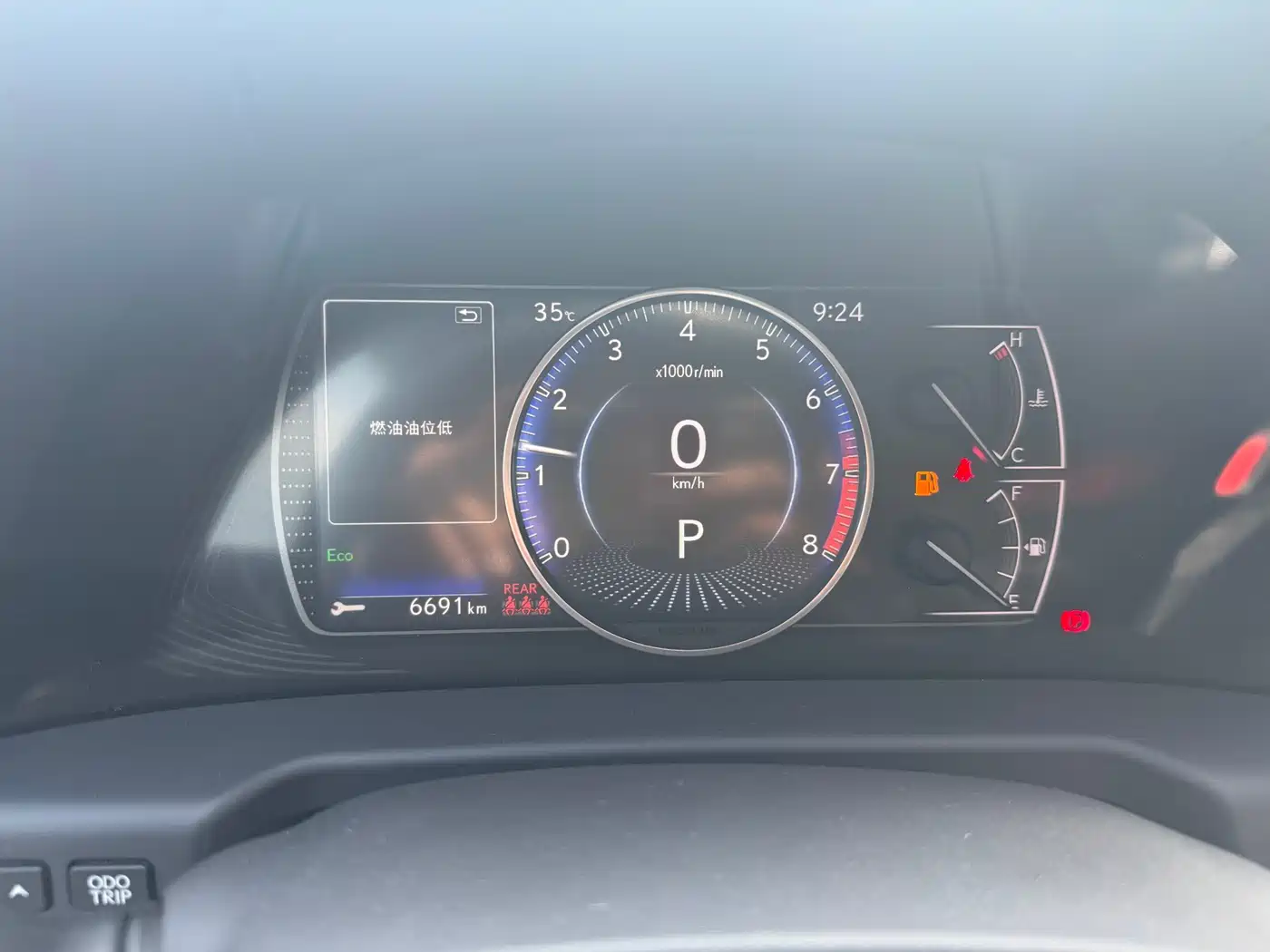 Lexus ES 2021 200 Luxury Edition фото 10