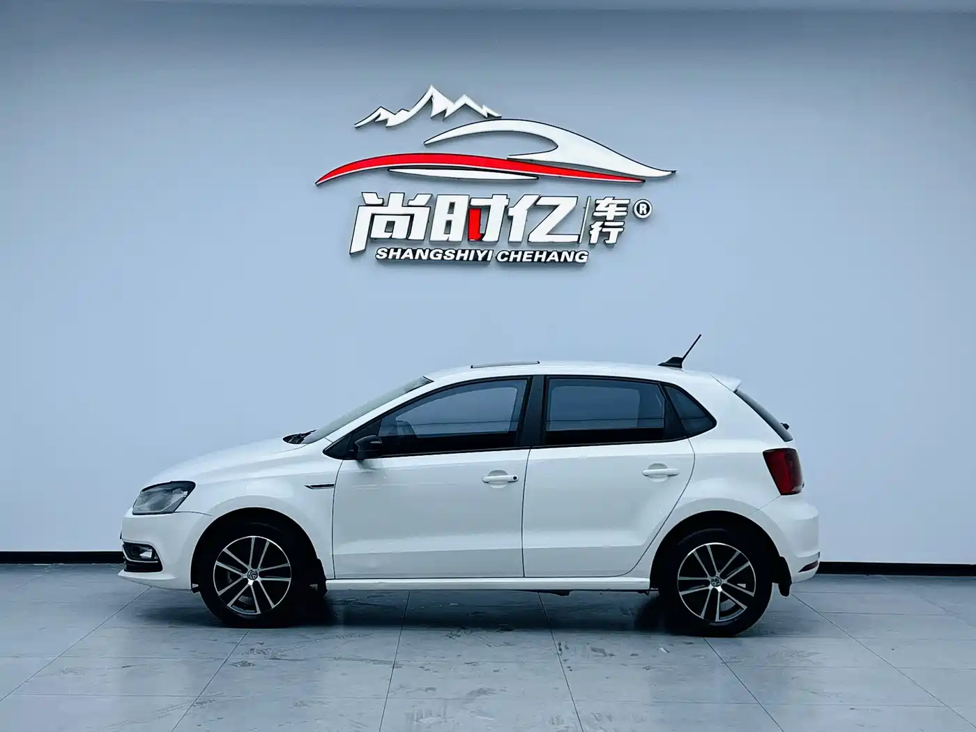 Volkswagen Polo 2014 1.6L Automatic 30th Anniversary Edition фото 7