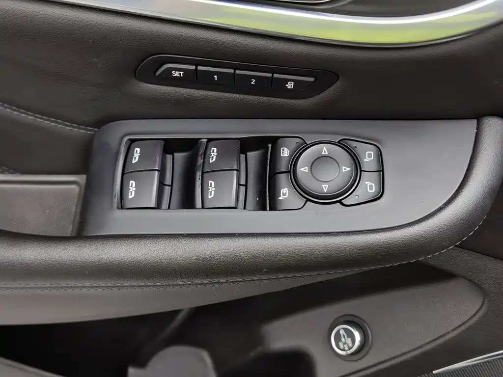 Фото 9 - Buick Enclave
