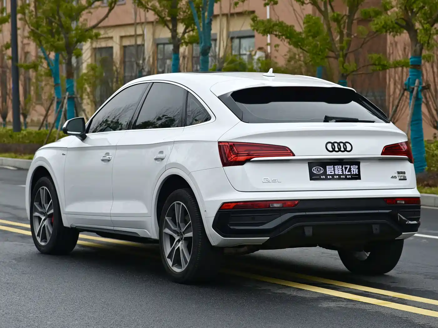 Audi Q5L Sportback 2021 45 TFSI Luxury фото 17