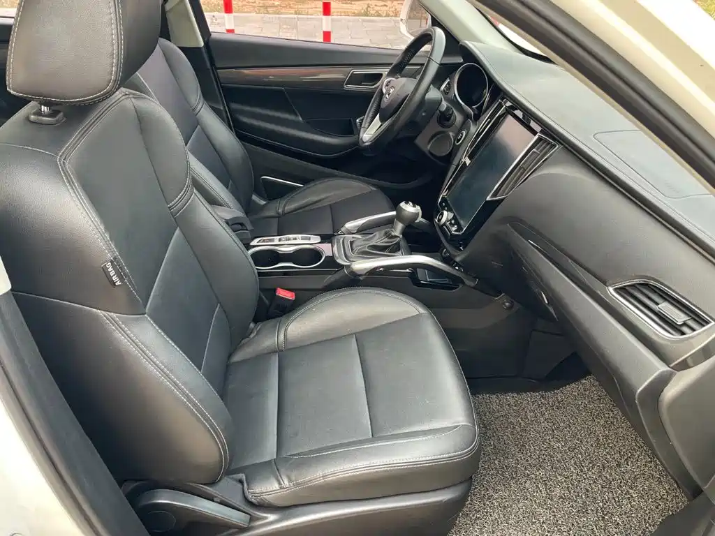 2017 Zotye SR7