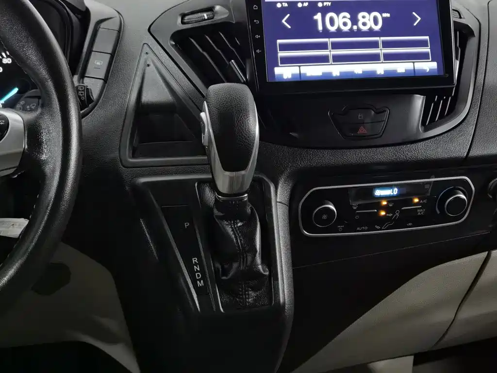 Ford Tourneo 2017 2017 2.0T Automatic Smart Elite Edition