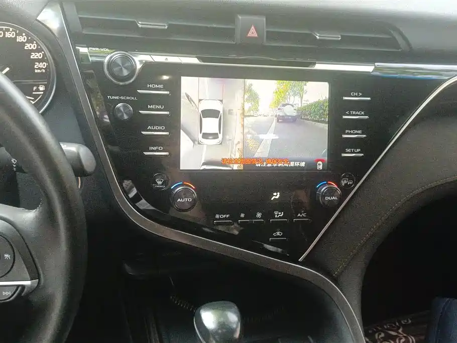 Toyota Camry 2018 2.5G Luxury Edition фото 13