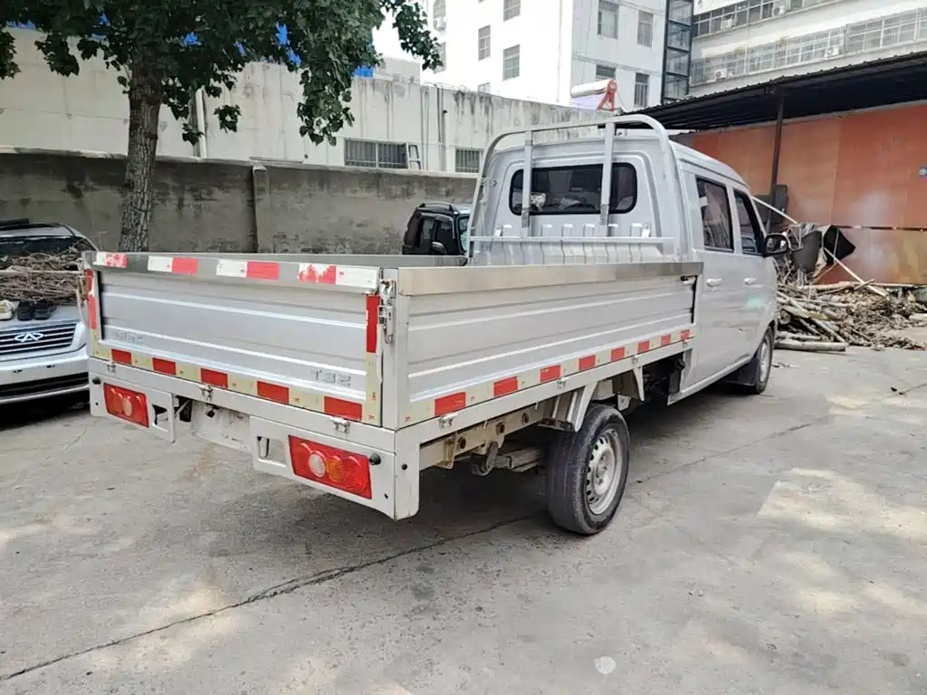 Jinbei T3 2019 2019 1.5L China VI Double Cab Comfort Extended Version JKC1030SS6FL