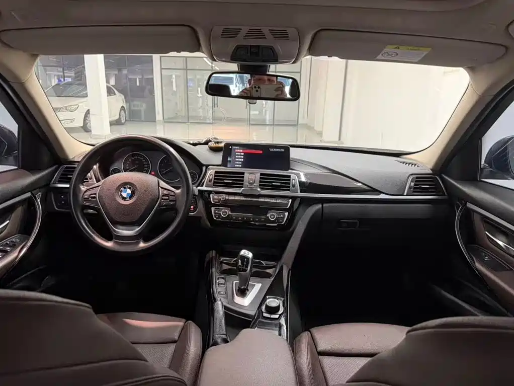 BMW 3 Series 2018 320Li Fashion Style фото 5