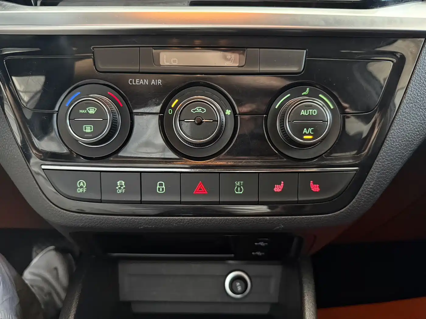 Škoda Kamiq 2023 1.5L Auto Comfort Edition фото 15