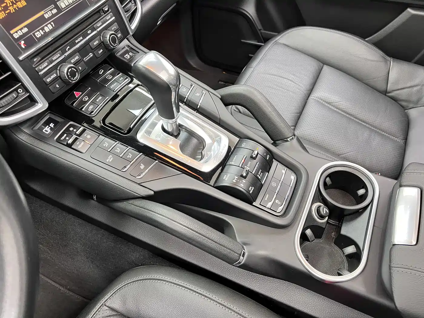 Porsche Cayenne 2015 Cayenne 3.0T фото 19