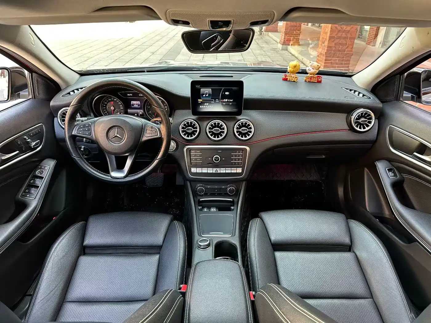 Mercedes-Benz GLA 2018 GLA 220 4MATIC Sport фото 4