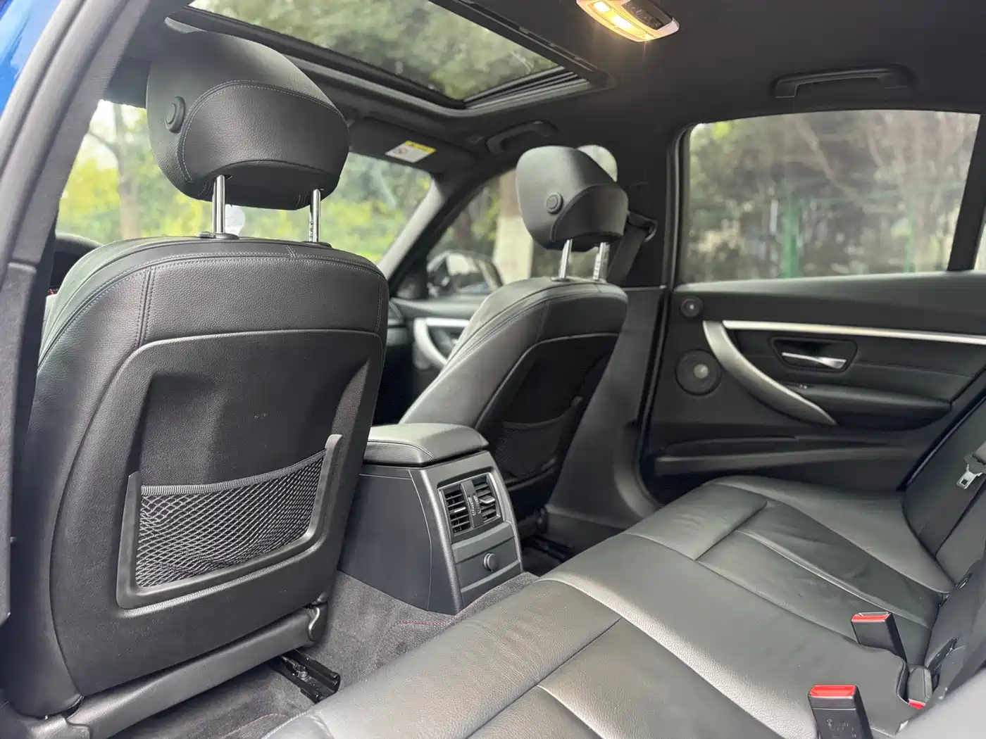 BMW 3 Series 2019 320Li M Sport Black Night Edition фото 5