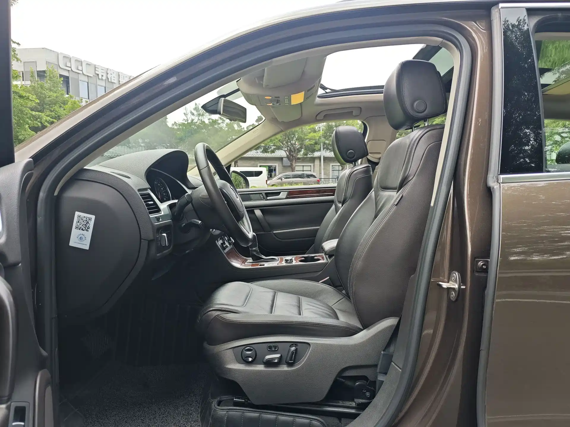 صورة 5 - Volkswagen Touareg