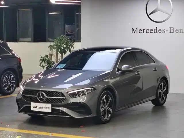 Mercedes-Benz A-Class 2023 A 200 L Fashion — фото 1