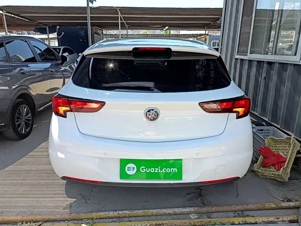 Buick Verano 2019 Hatchback 15S Automatic Progressive фото 6