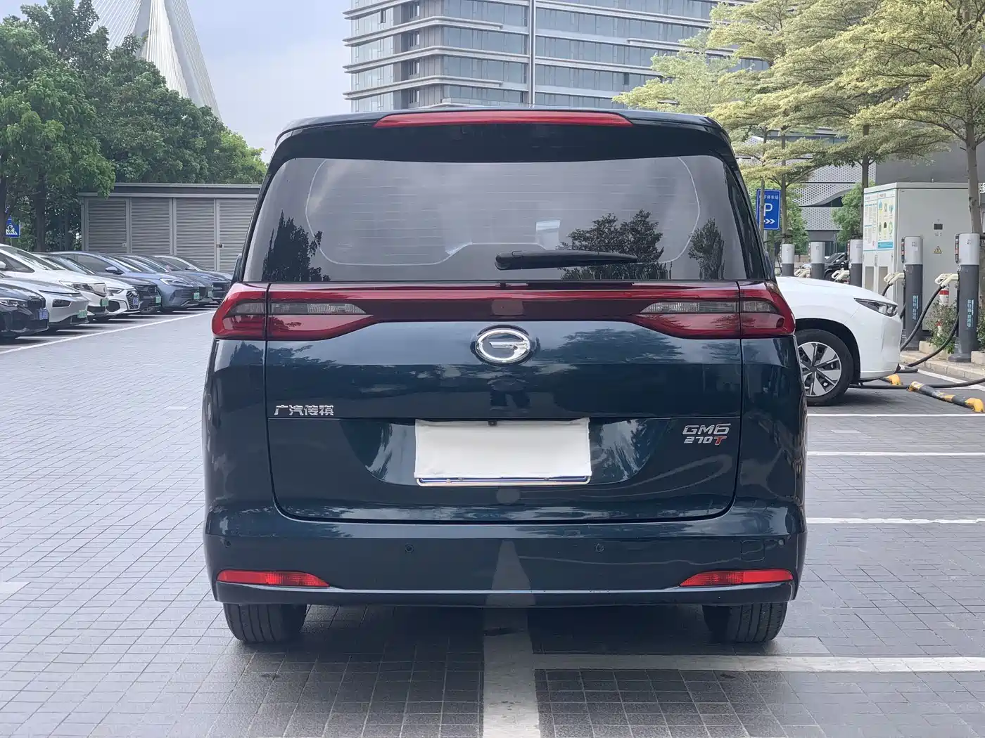 GAC Trumpchi Trumpchi M6 2019 270T Automatic Luxury (7-seater) China V фото 3