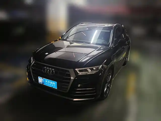 Audi Q5L 2020 Facelift 40 TFSI Honor Fashion — фото 1