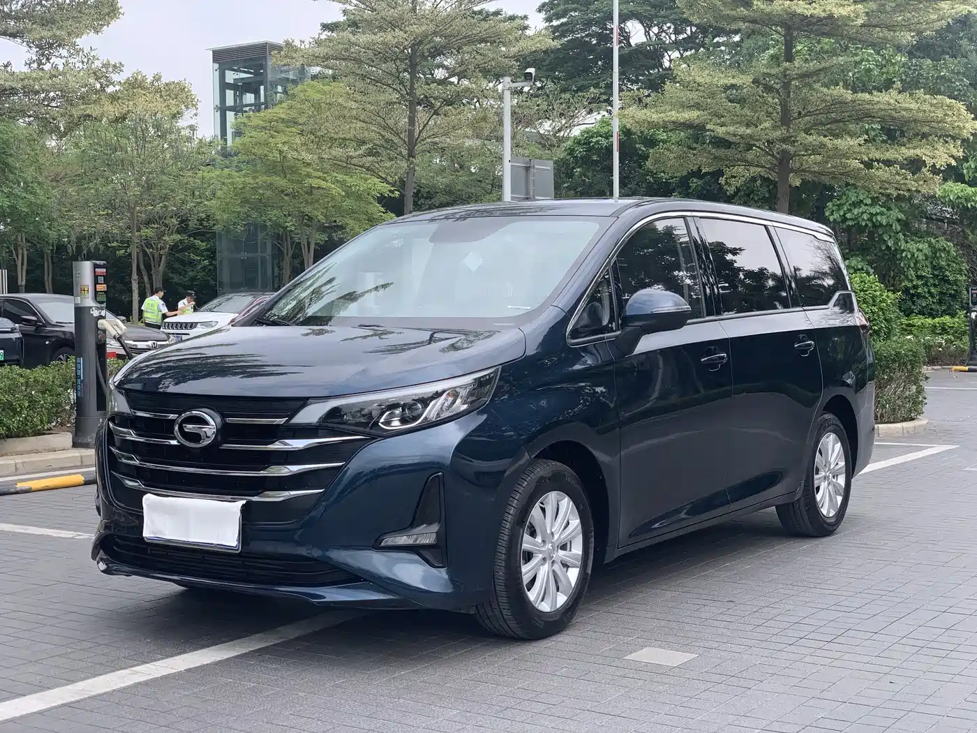 GAC Trumpchi Trumpchi M6 2019 270T Automatic Luxury (7-seater) China V