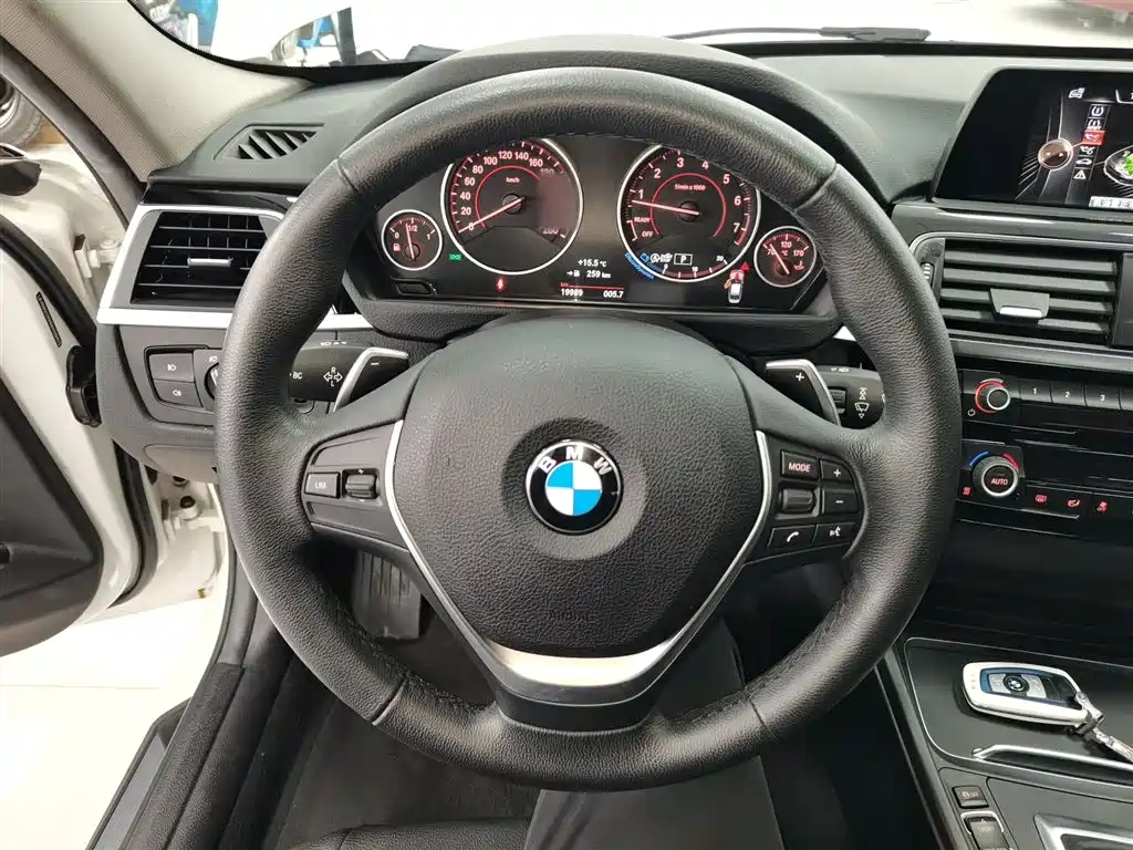 BMW 3 Series 2017 320Li M Sport фото 7