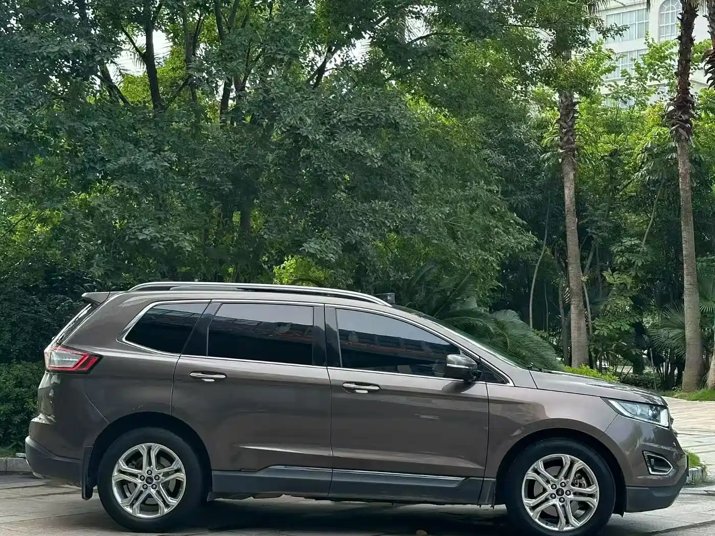Фото 4 - Ford Edge