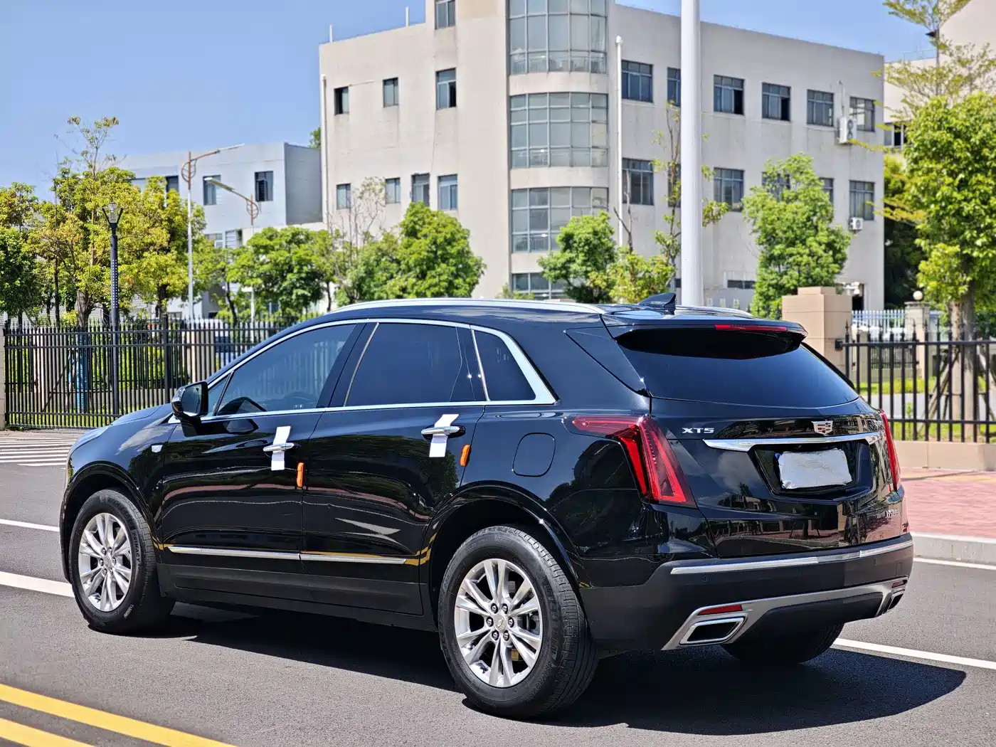 Фото 7 - Cadillac XT5