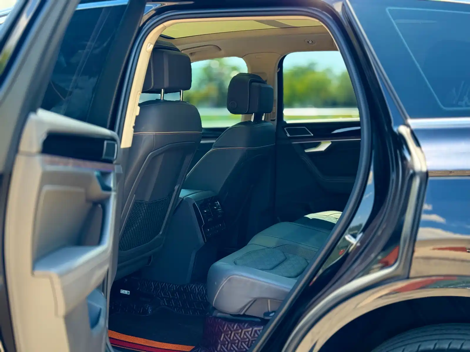 Фото 6 - Volkswagen Touareg