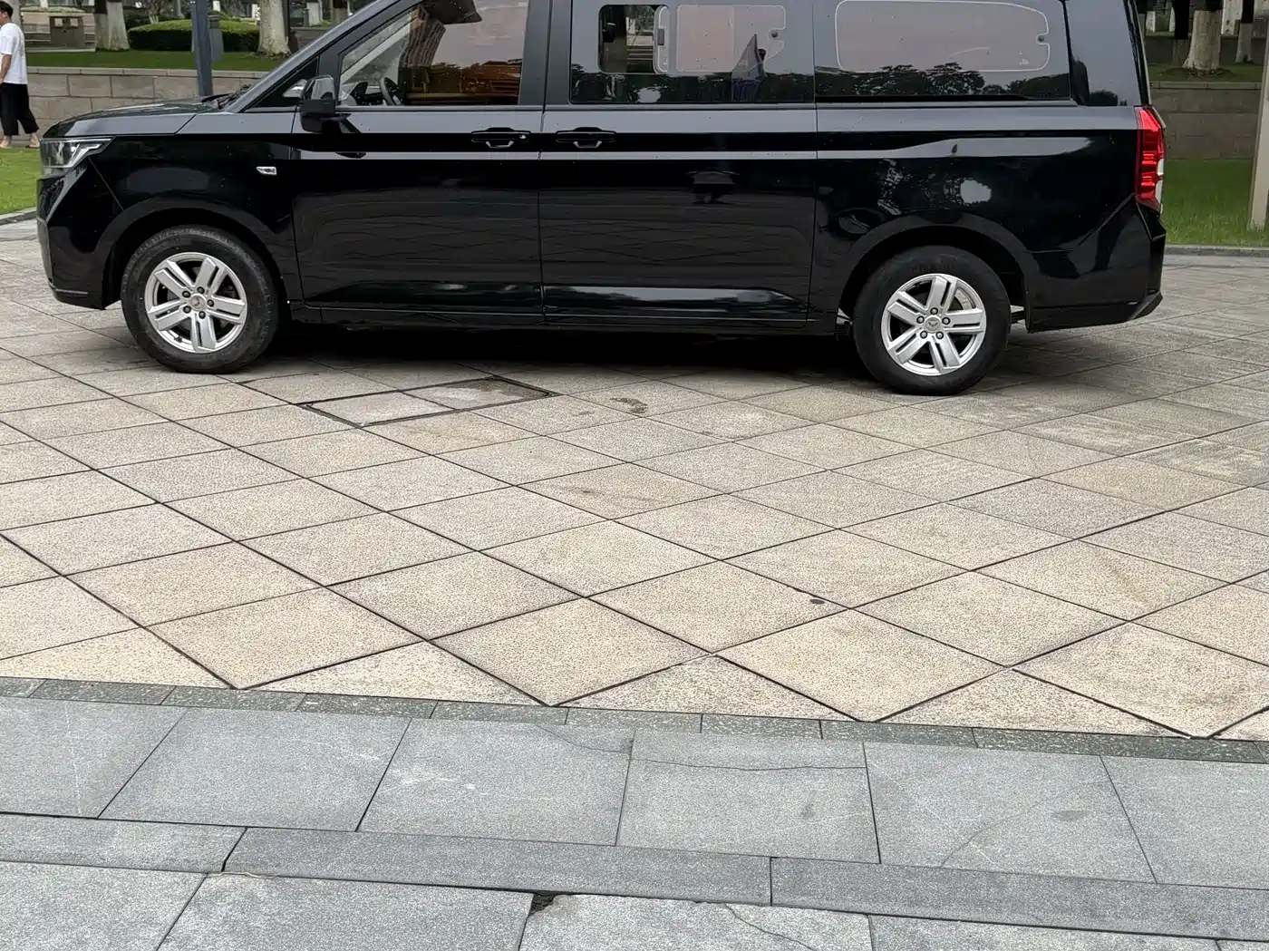 WULING AUTOMOBILE WULING JOURNEY