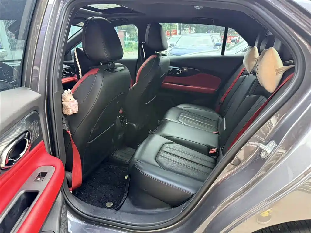 GAC Trumpchi Trumpchi Emkoo 2022 270T DCT J16 Galaxy Fighter Edition фото 2