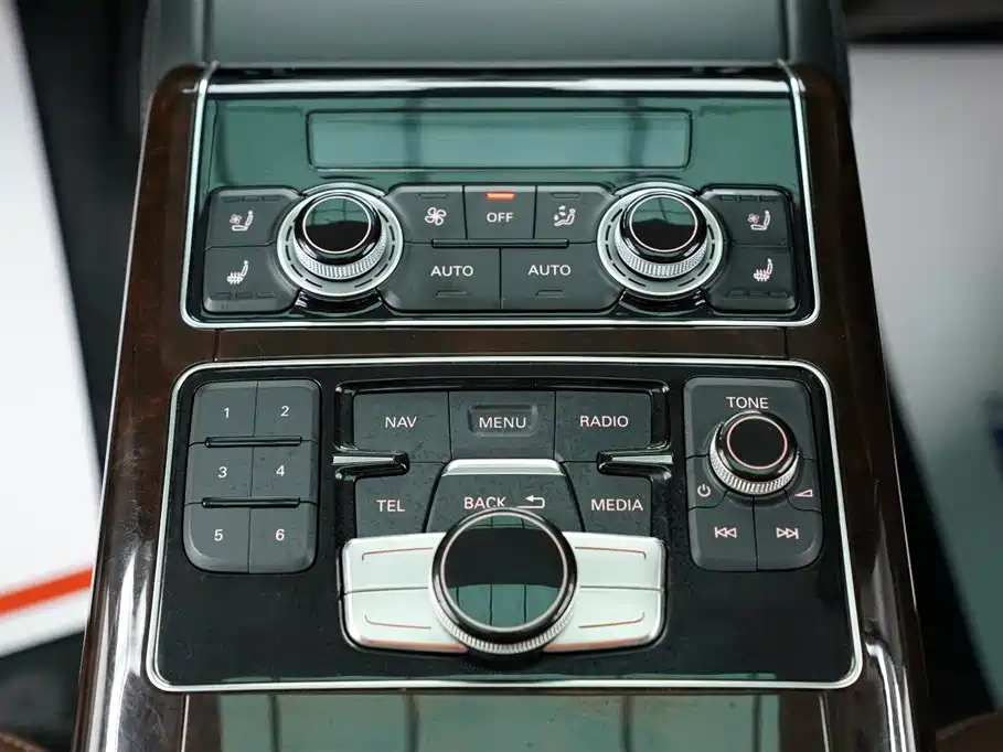 Audi A8 2013 A8L 45 TFSI quattro Luxury фото 18