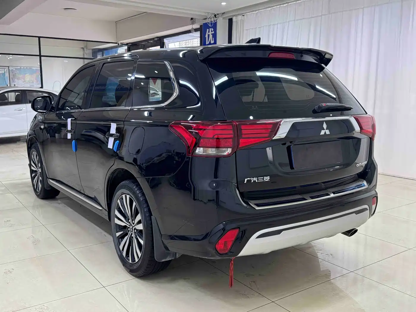 Mitsubishi Outlander 2021 Facelift 2.0L 2WD Comfort Edition 5-Seater фото 4