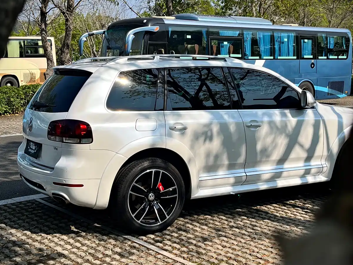 Volkswagen Touareg 2010 3.6 Limited Luxury Edition фото 13