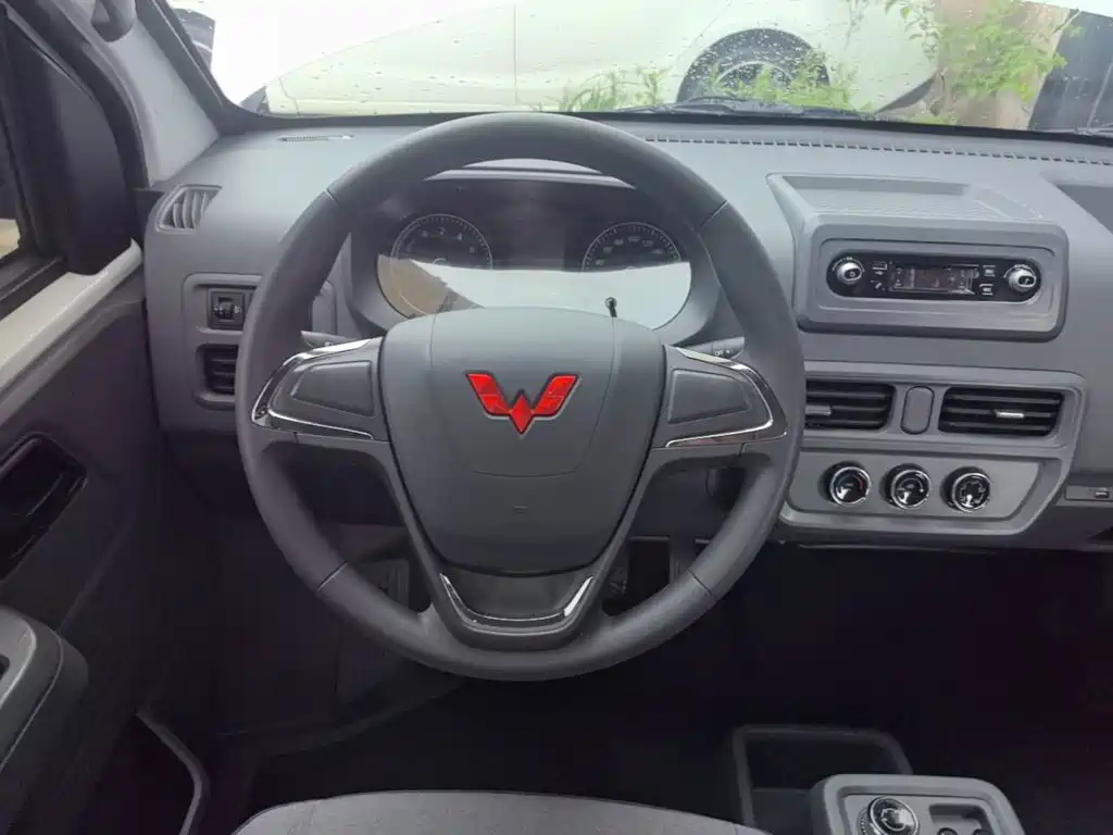 Wuling Motors Wuling Yangguang 2025 2025 400km Bus Comfort Edition