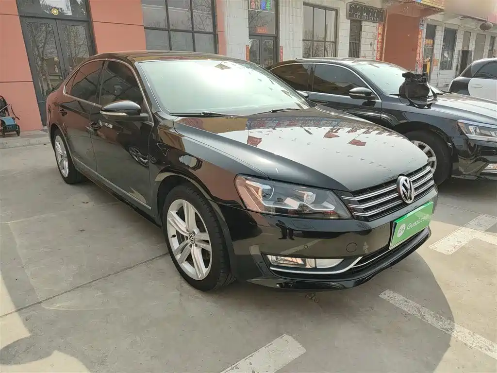 Volkswagen Passat 2015 1.8TSI DSG Ultimate Edition фото 4