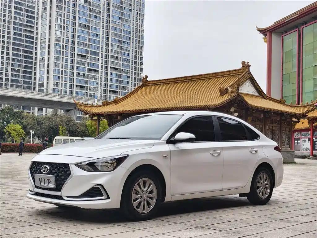 Hyundai Elantra 2020 1.6L Auto GL Pleasing Edition фото 2