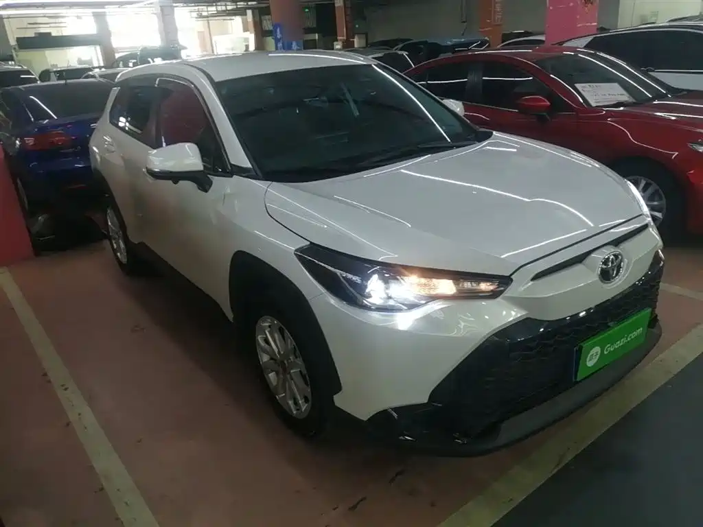 Toyota Frontlander 2023 2.0L CVT Elite Edition фото 4