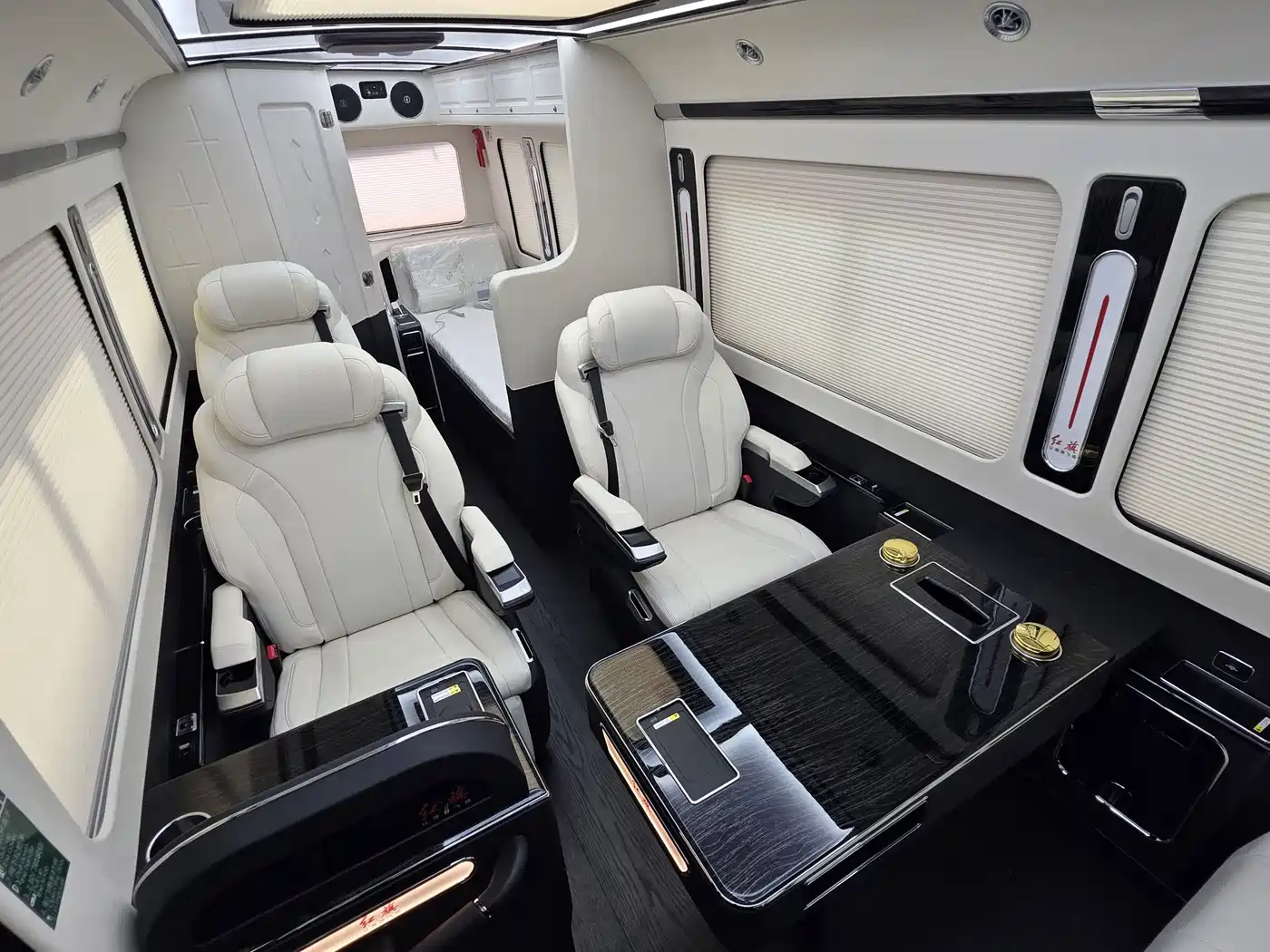 Hongqi Guoyue 2024 3.0T Flagship Edition 17-seater фото 6