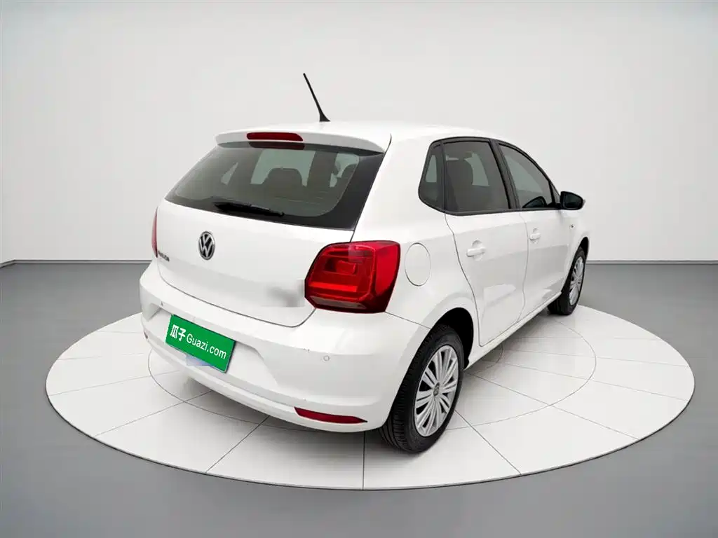 Volkswagen Polo 2016 1.6L Automatic Comfort фото 7