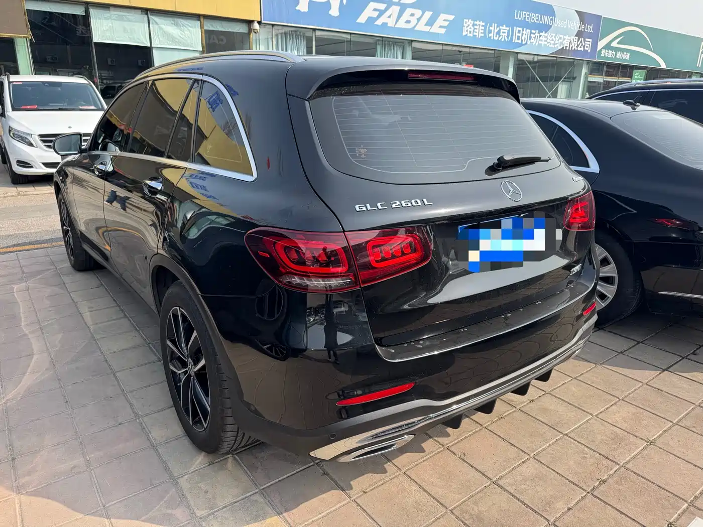 MERCEDES-BENZ GLC