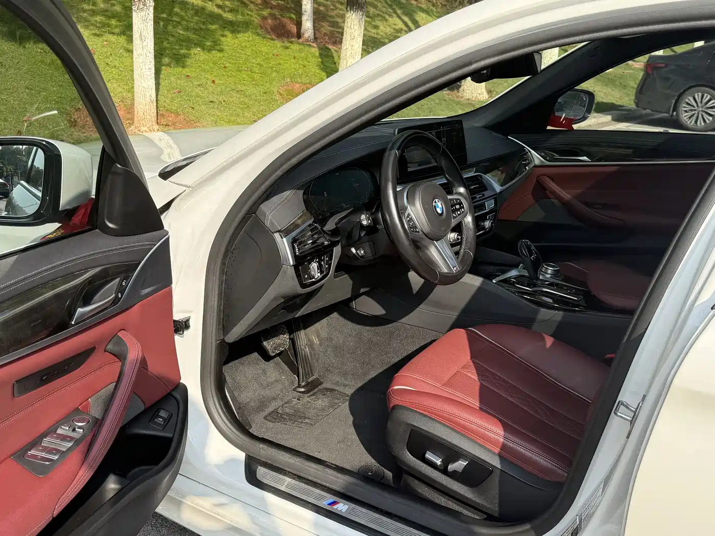 BMW 5 Series 2022 Model Second Facelift 525Li M Sport Package фото 6